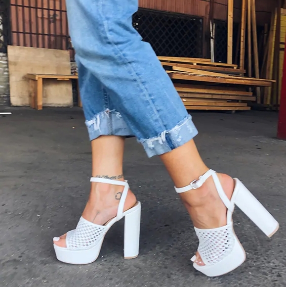 Zara Shoes - SOLD White Platform Faux Leather Heels